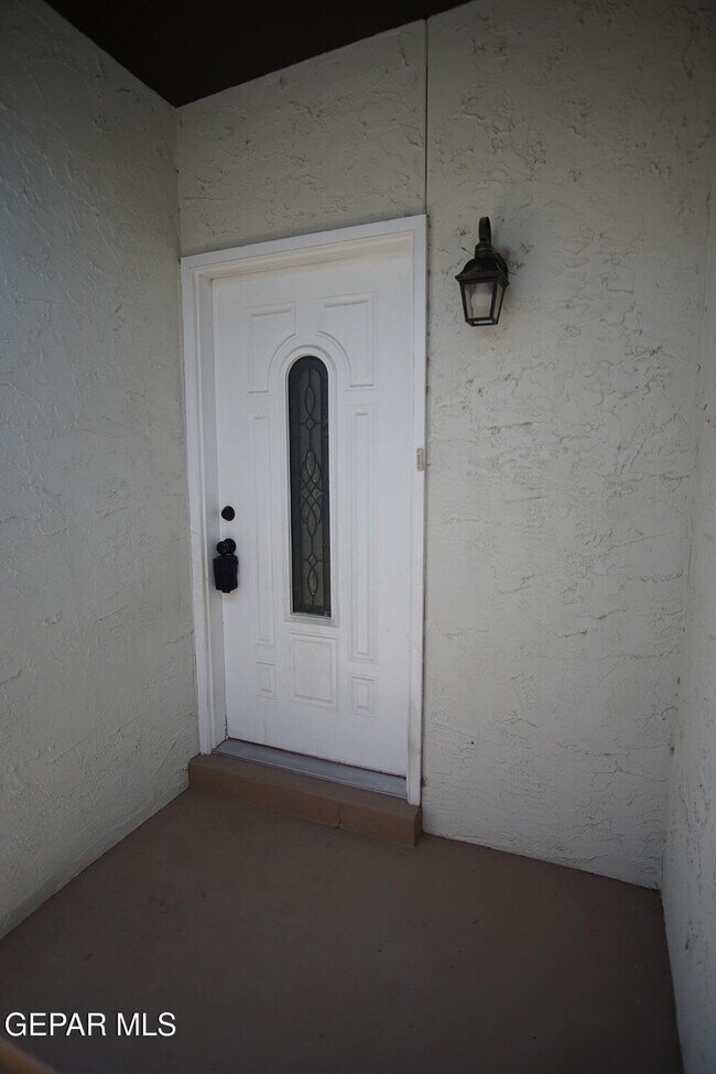 Building Photo - 3114 Isla Marino St