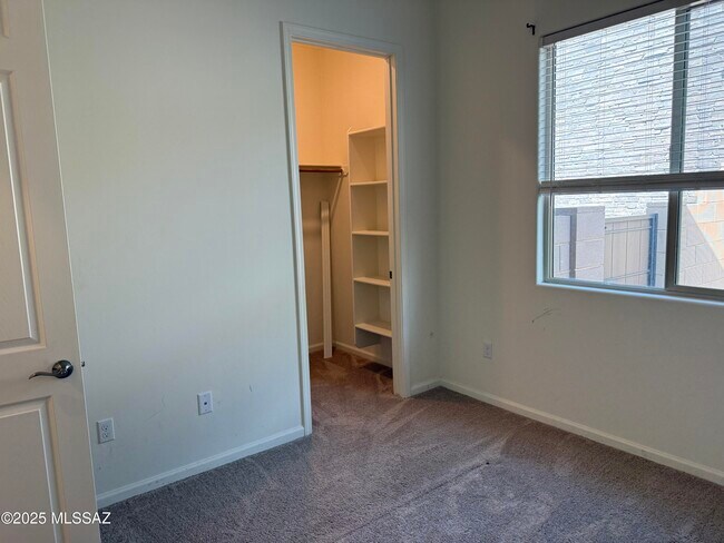 Building Photo - 1646 W Aristides St