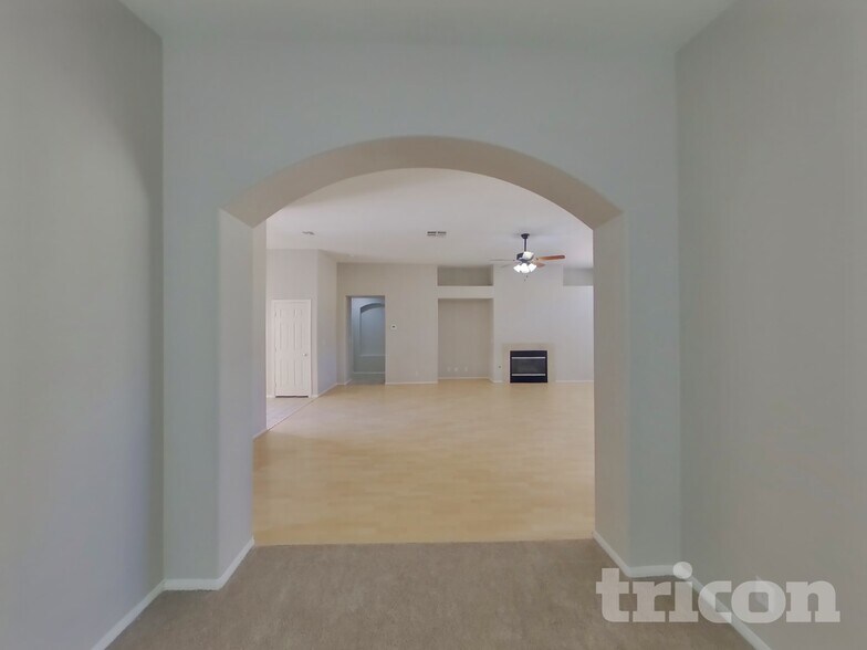 Building Photo - 1736 W Gentle Brook St