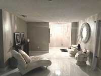 Building Photo - 5480 Lake Jessamine Dr