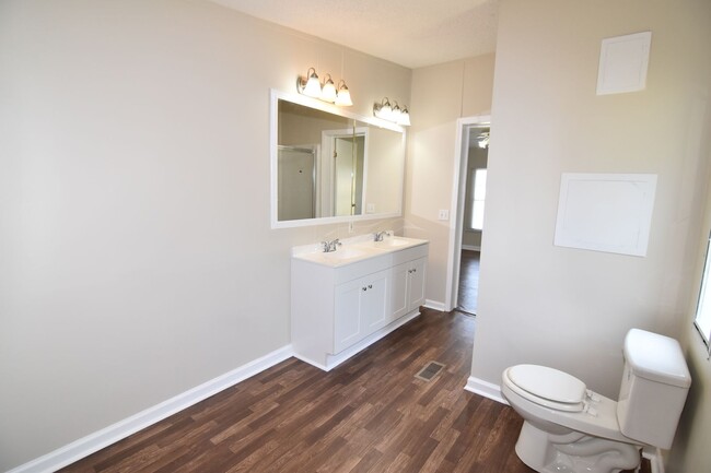 Building Photo - Spacious 3-Bed, 2-Bath Manufactured Home o...