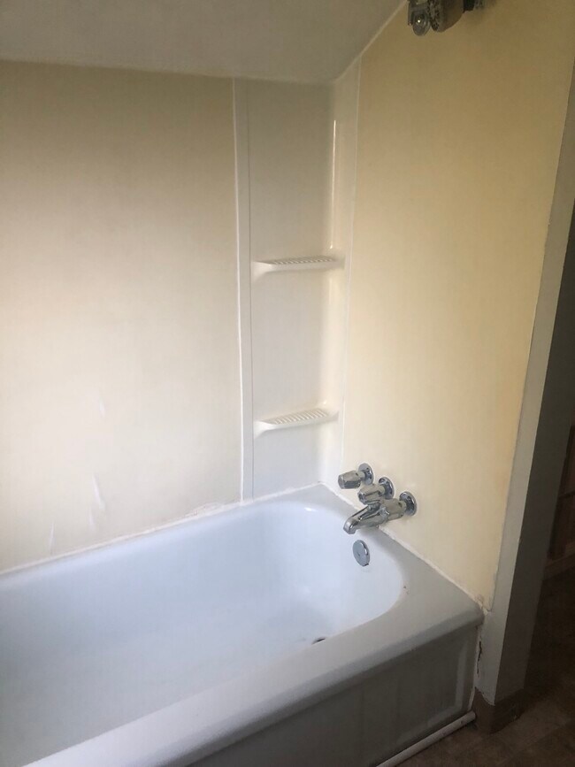 Building Photo - 2502 N Calispel St