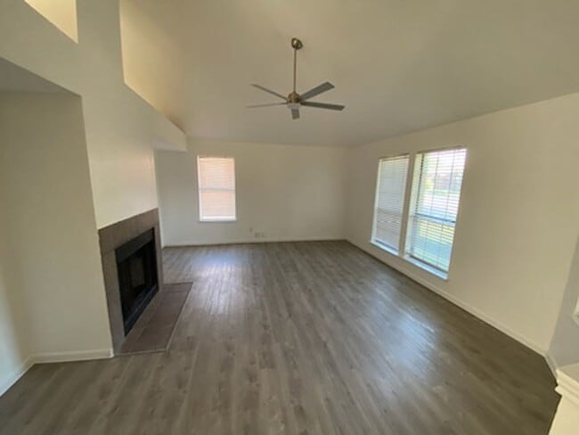 Building Photo - Allen | 3 Bed 2 Bath | Single Family Home ...