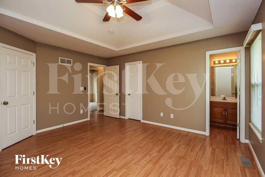 Building Photo - 6713 S Brookside Rd