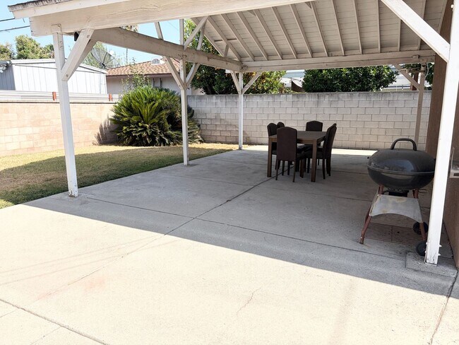 Building Photo - Fully Furnished 3BR Home with Private Patio & Backyard – Perfect Covina Getaway