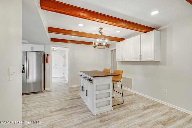 Building Photo - 490 Park Ave