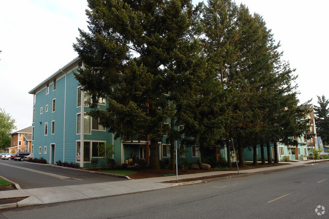 Building Photo - Lincoln Woods Apartments