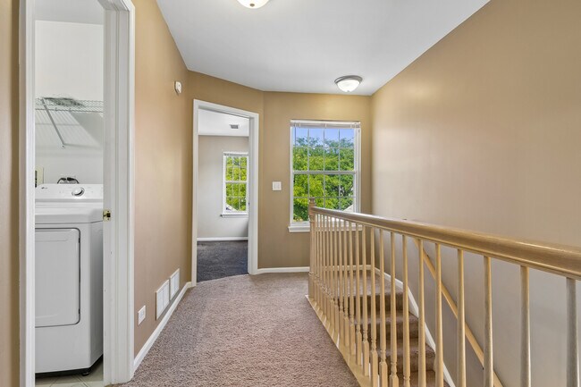 Building Photo - 96 Polaris Dr