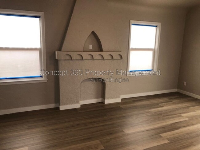 Building Photo - 1061 E Market St