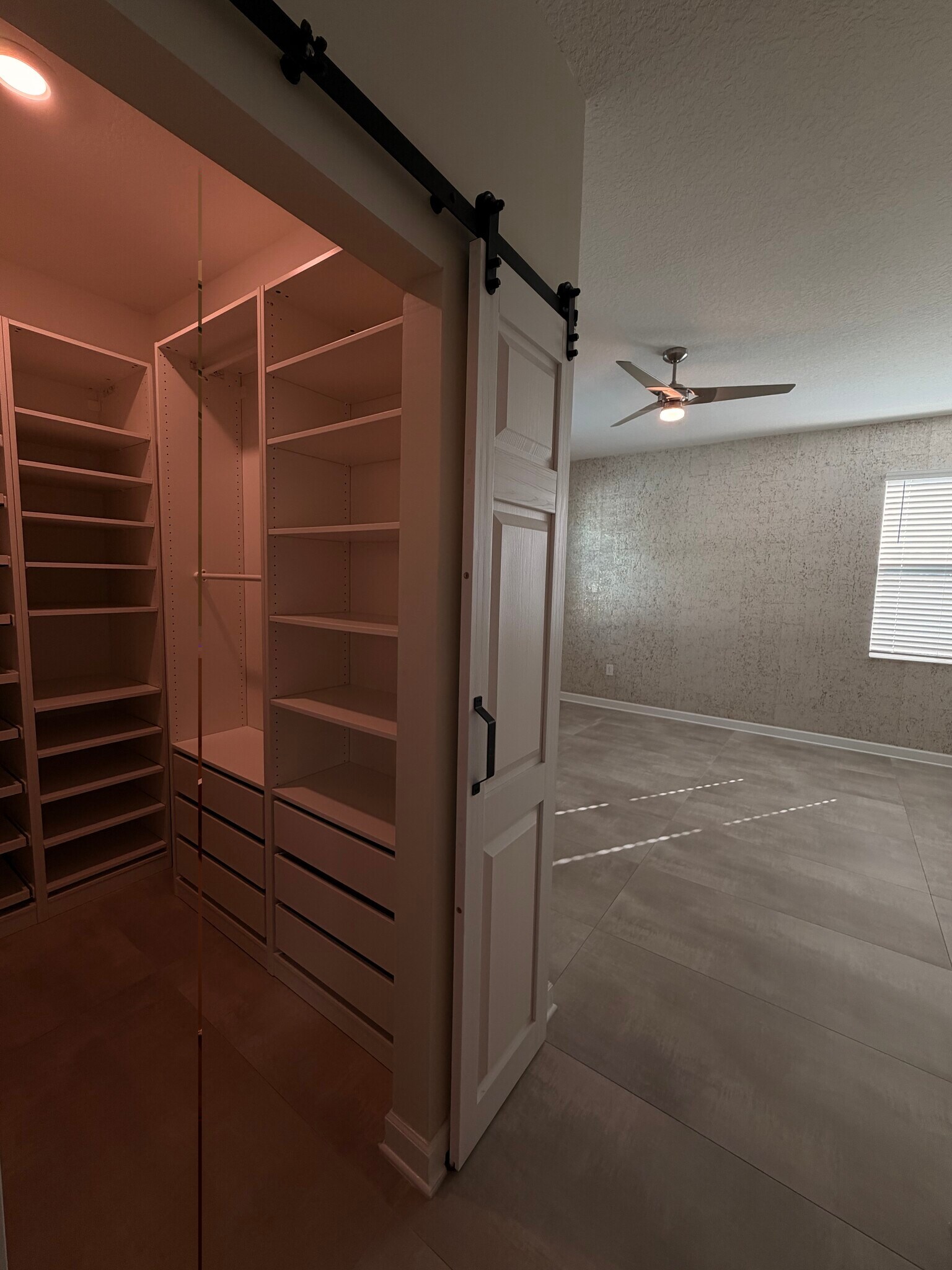 Building Photo - 4452 Seven Canyons Dr