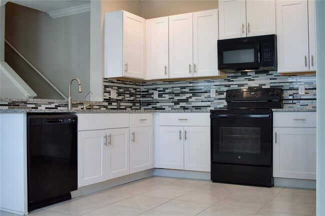 Building Photo - 11871 Dumaine Valley Rd