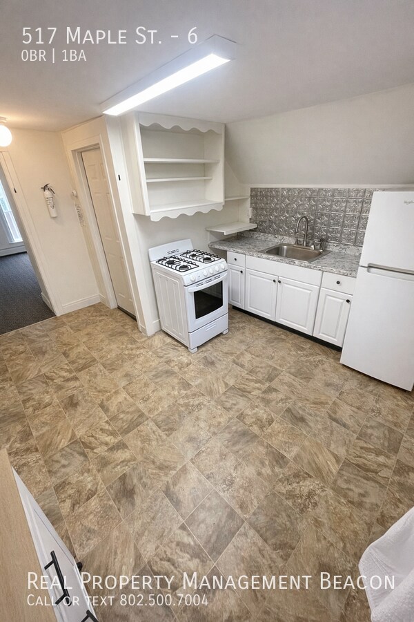 Building Photo - 517 Maple St