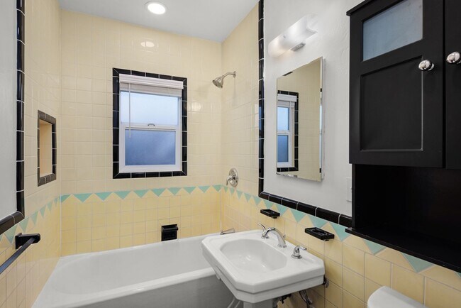 Building Photo - 4715 Soria Dr