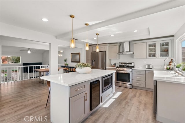 Building Photo - 7801 Seaglen Dr