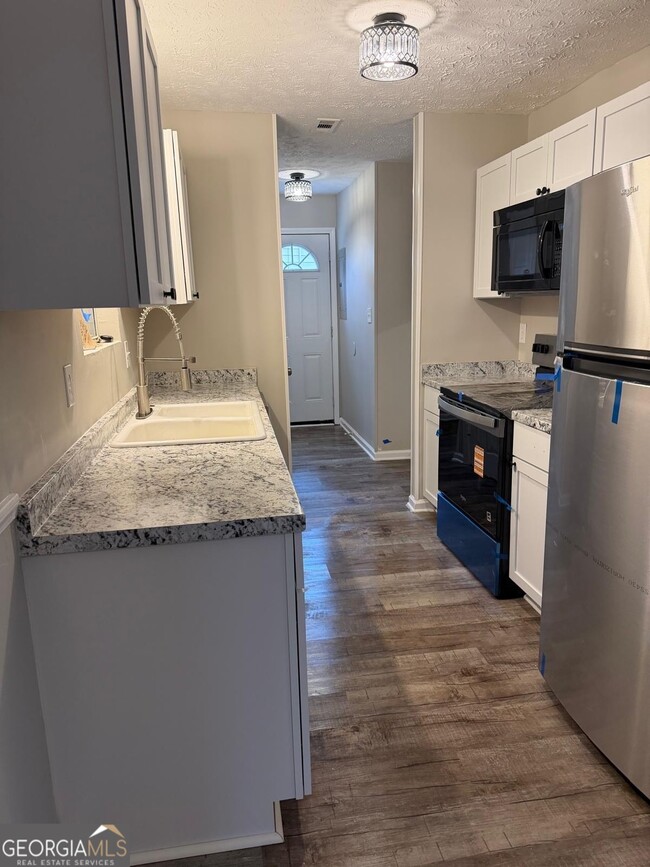 Building Photo - 2890 Garnet Way