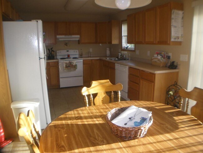Building Photo - 6707 Windsor Ridge Ln