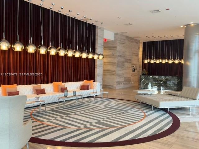 Building Photo - 2000 Metropica Wy