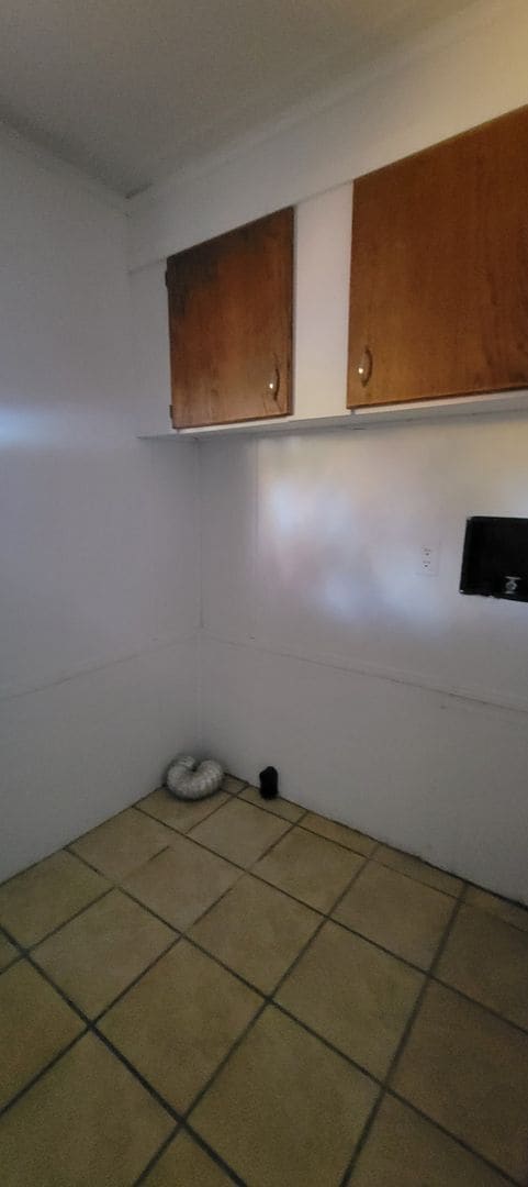 Building Photo - Ready to Move in