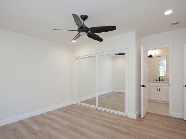 Building Photo - 108 Vía Mesa Grande