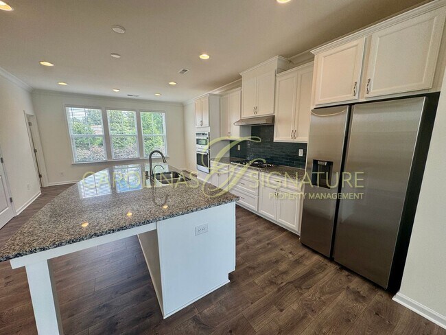 Building Photo - Fantastic 3BR/2.5BA Townhome located in The Elm at Stonecrest