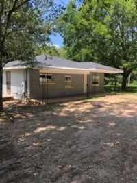 Building Photo - Grace Creek