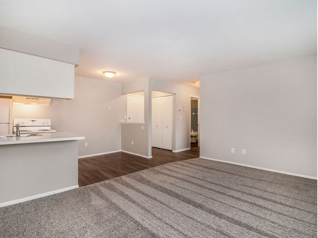 Building Photo - Ashton Fort Apartments