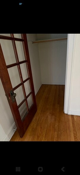 Building Photo - 908 Lyman Ave