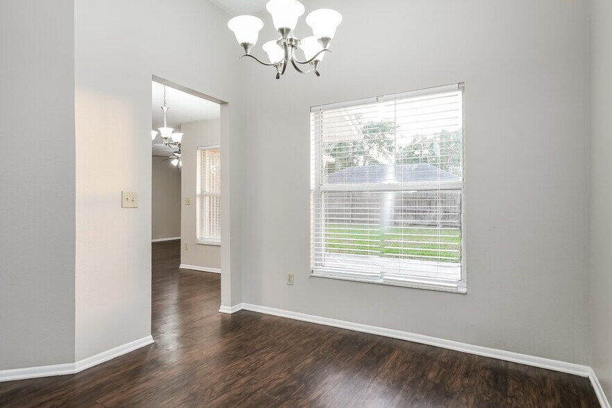 Building Photo - 1176 Countrywind Dr