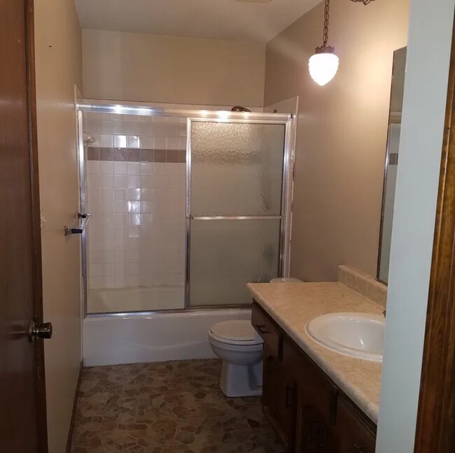 Building Photo - 8814 Gallery St