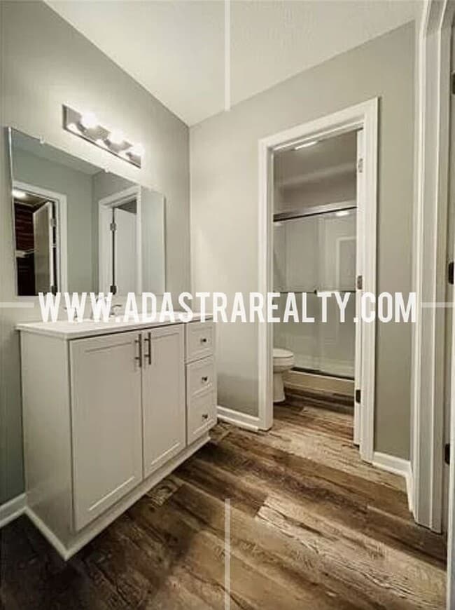 Building Photo - Gorgeous 4 Bed 3 Bath Home in Olathe!!-Ava...