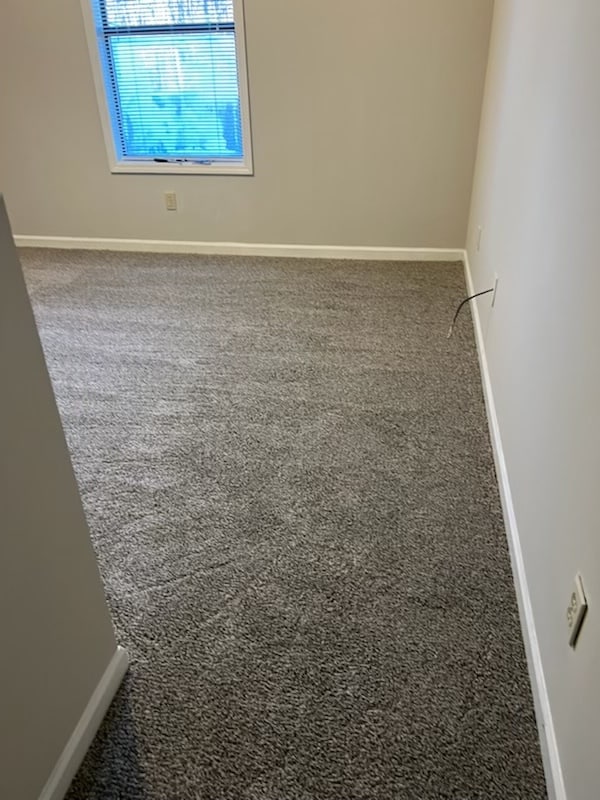 Building Photo - 498 E University Dr