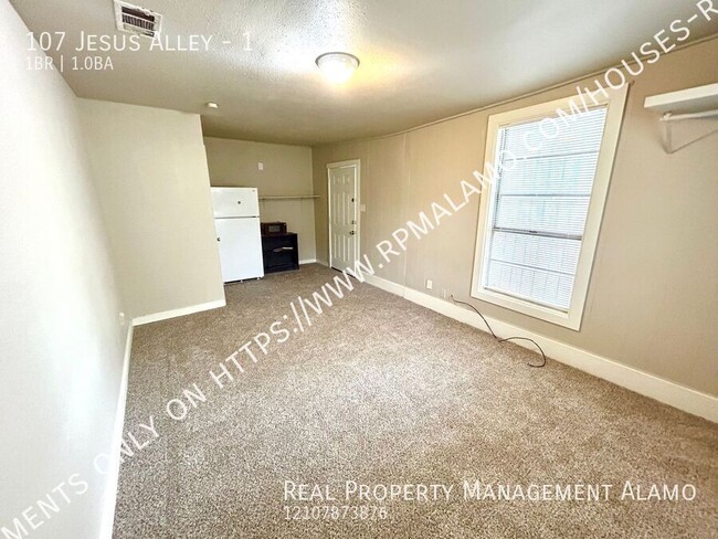 Building Photo - **APPLICATION RECEIVED** **MOVE-IN SPECIAL...