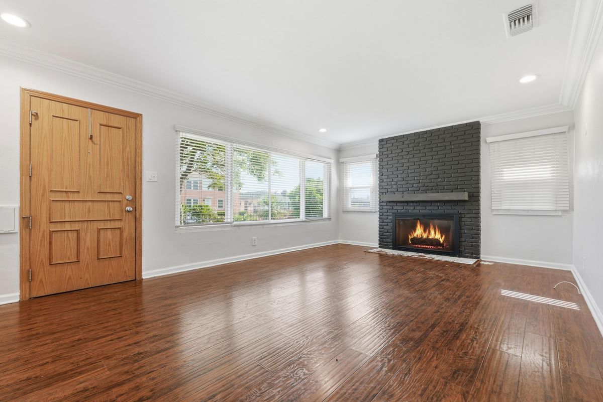 Building Photo - 8611 S 5th Ave