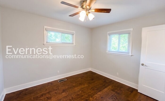 Building Photo - 1206 Cranbrook Dr