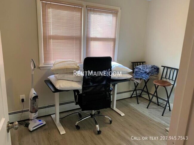 Building Photo - 5 Spencer St