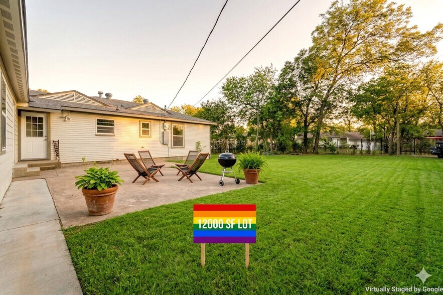 Building Photo - 1315 Whitley Dr