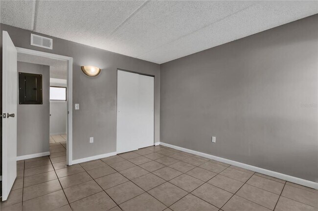 Building Photo - 1108 Bartow Rd