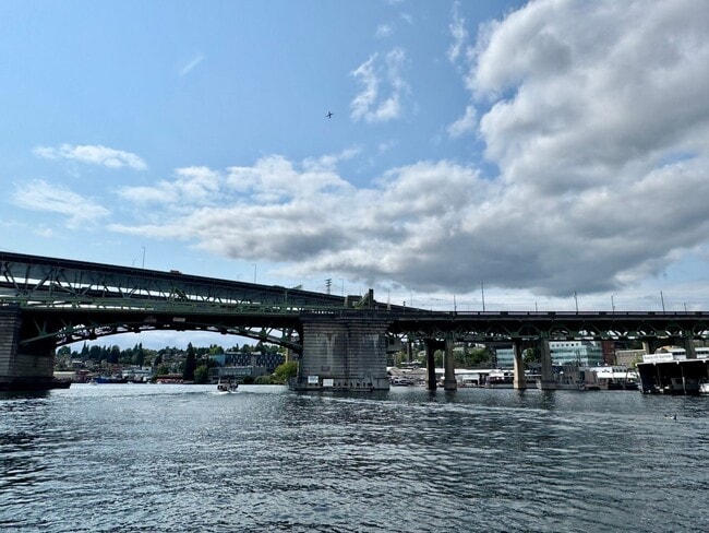 Building Photo - Lake Union Waterfront Apartment