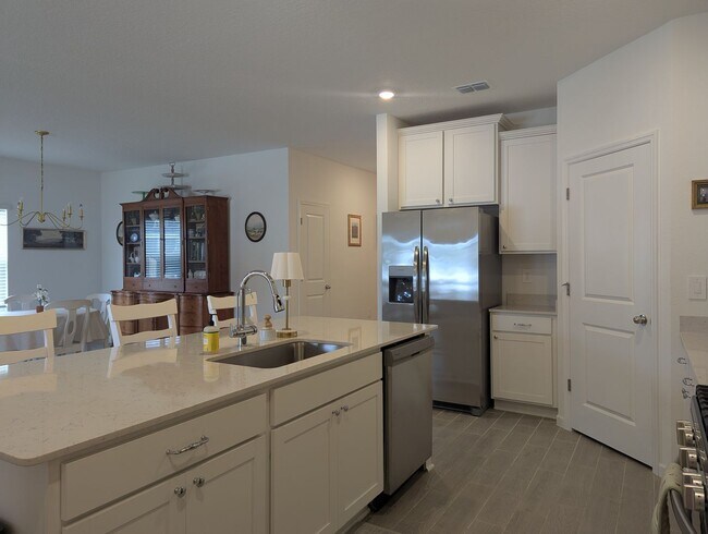 Building Photo - Beautiful newer-construction 4-bedroom, 3-bath home located in Trailhead Landing