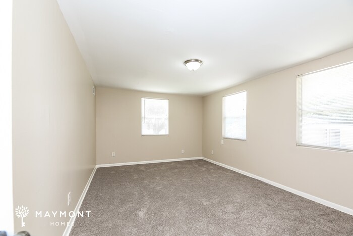 Building Photo - 325 W 66th St