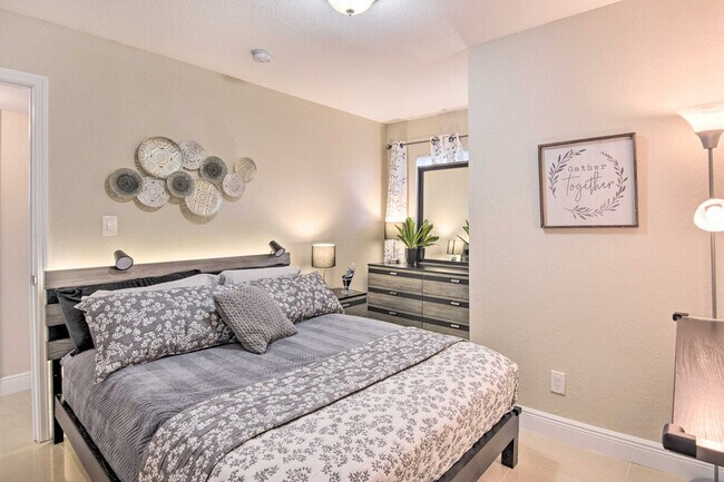 Building Photo - 441 NW 7th Terrace