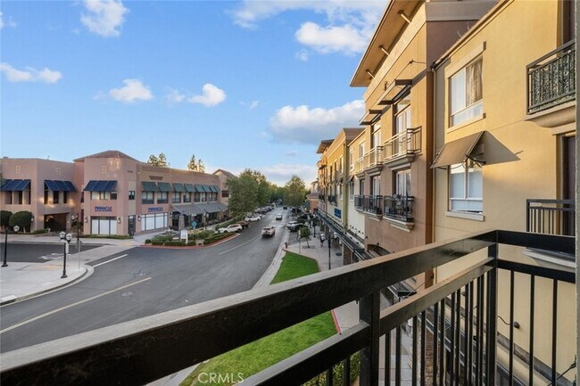 Building Photo - 24505 Town Center Dr