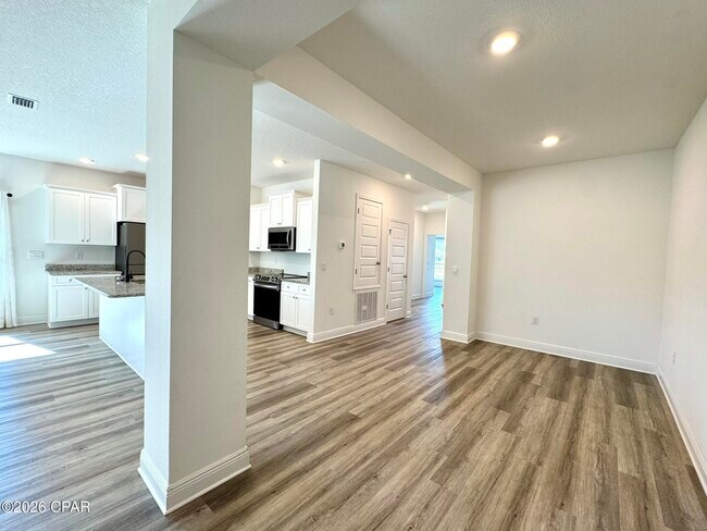 Building Photo - 224 Butler Cv