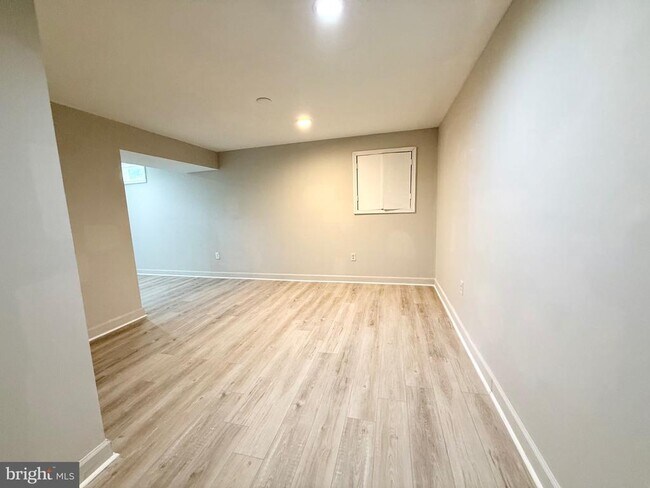 Building Photo - 2 Cinnabar Ct