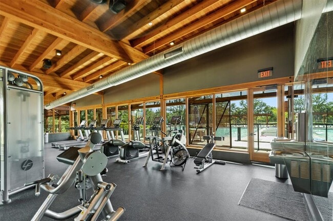 Building Photo - 432 Wolf Springs Rd