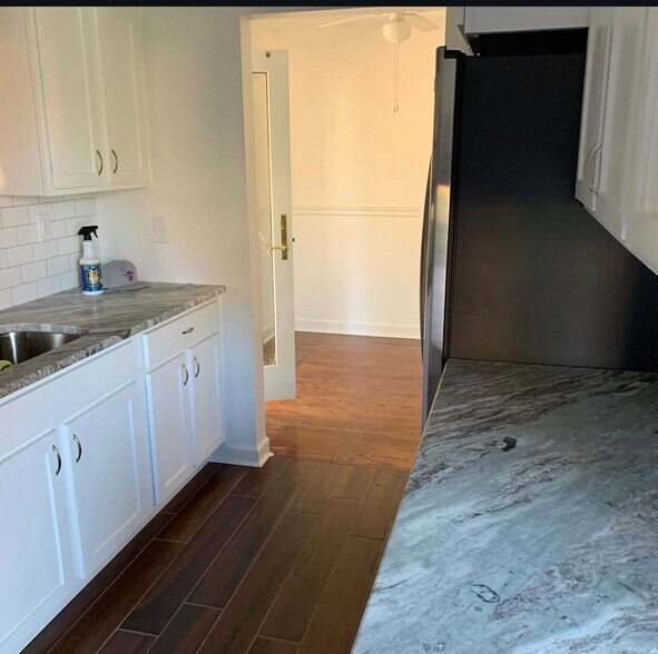 Building Photo - 8608 Garydon Dr