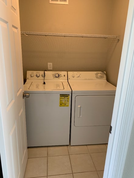 Building Photo - 4504 Kim St