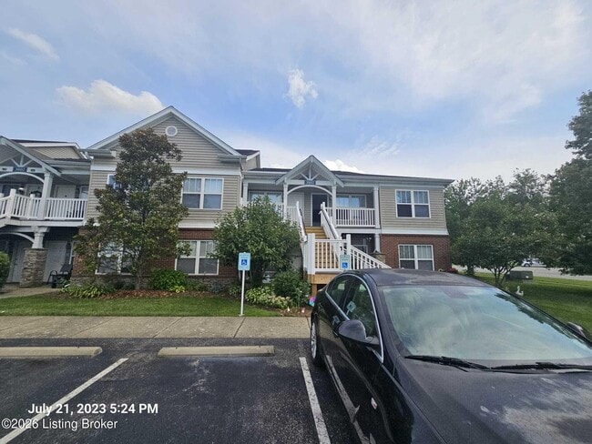 Building Photo - 3802 Falcon Crest Dr