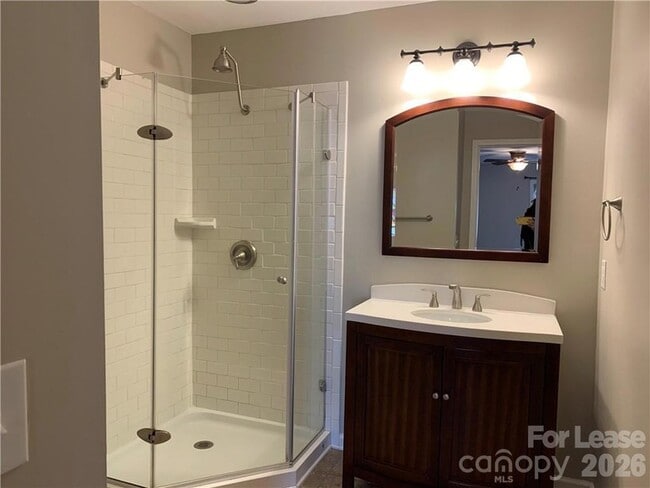 Building Photo - 2519 Stockbridge Dr