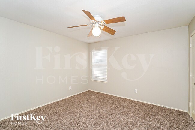 Building Photo - 12640 Shady Cedar Dr